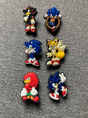Sonic the Hedgehog Character Jibbitz Set - Blue, Yellow, Red